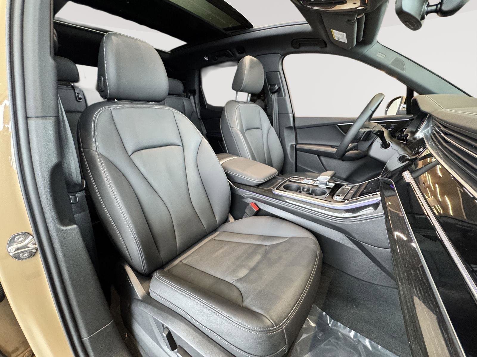 Certified 2025 Audi Q7 3.0T Premium Plus AWD/4WD image 25