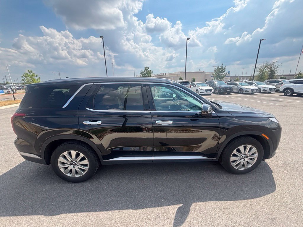 Certified 2025 Hyundai Palisade SEL FWD image 3