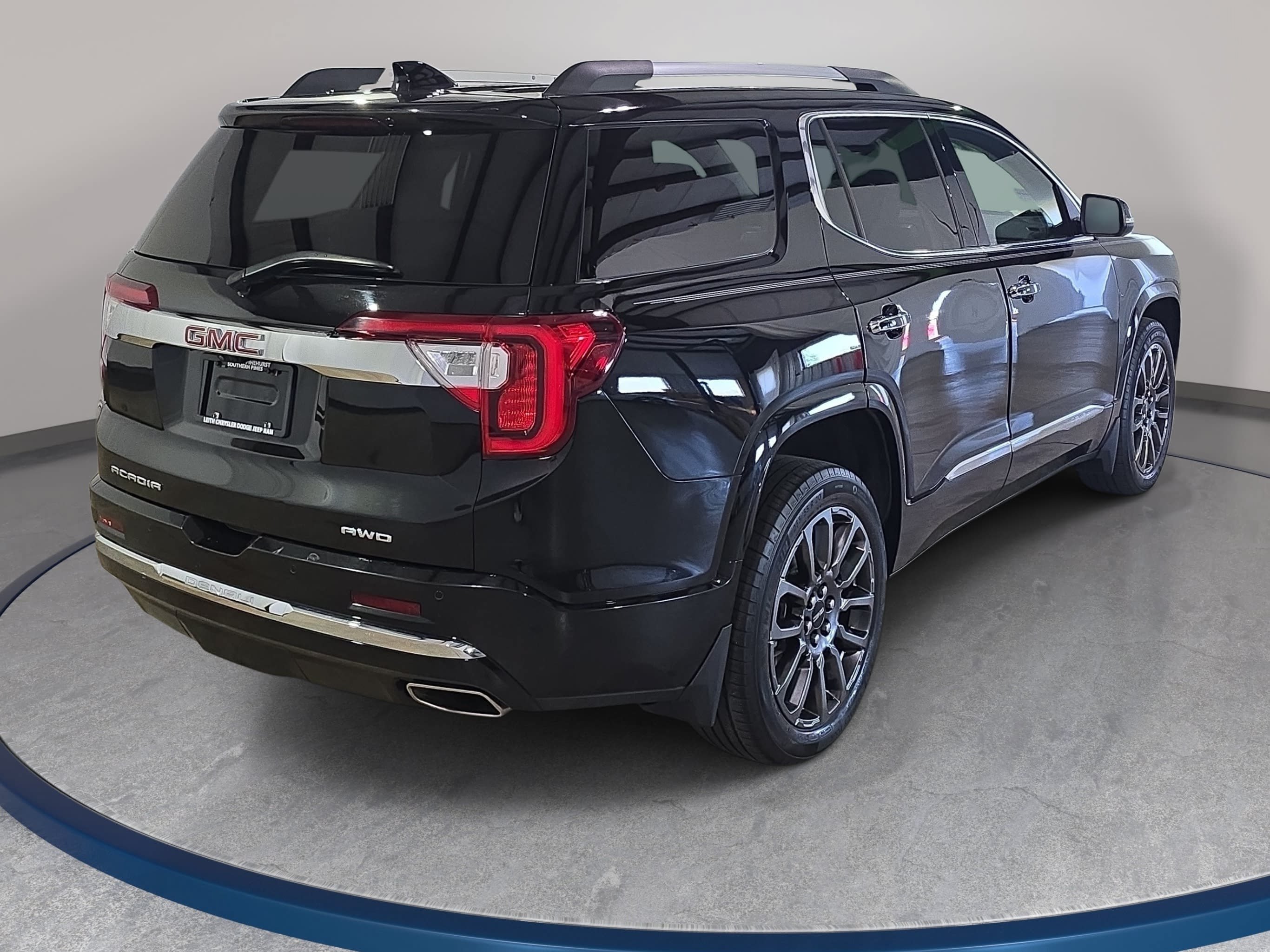 Used 2023 GMC Acadia Denali w/ Black Diamond Edition AWD/4WD image 6