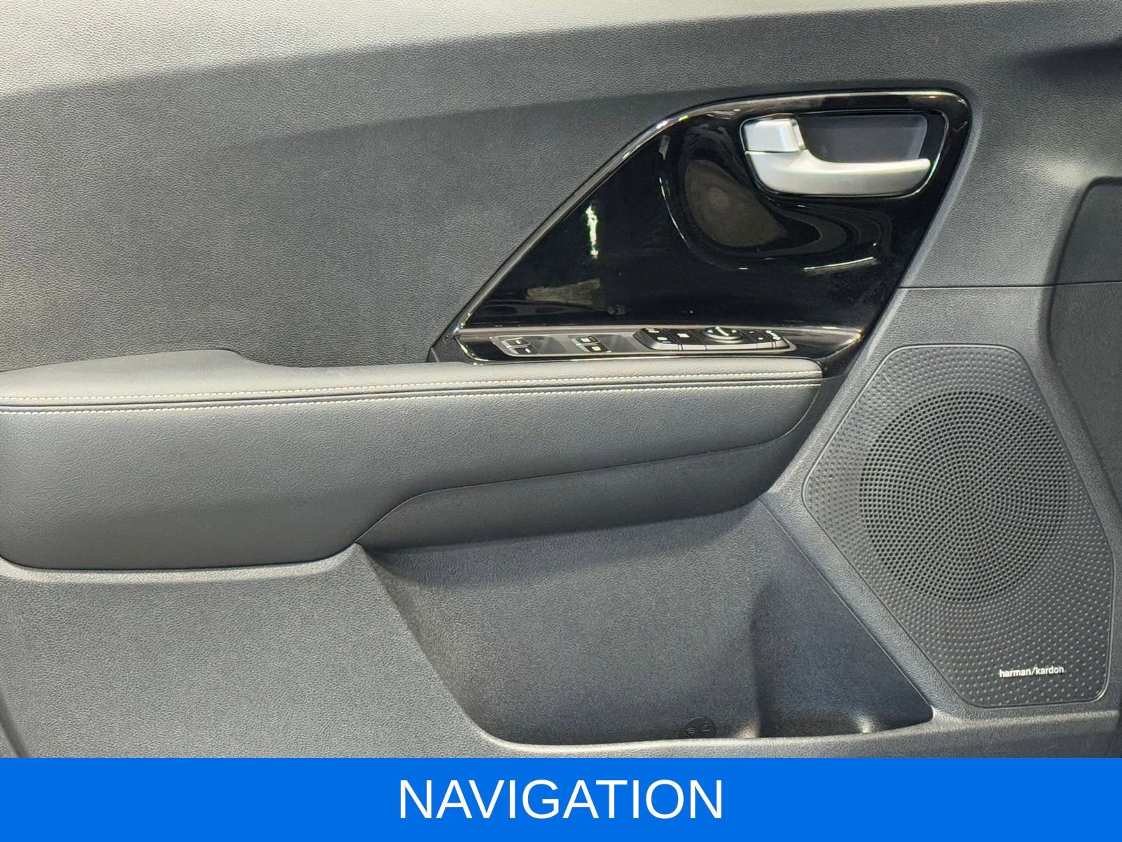 Used 2022 Kia Niro EX w/ Cold Weather Package image 12