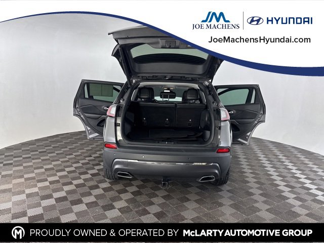 Used 2019 Jeep Cherokee Limited image 17