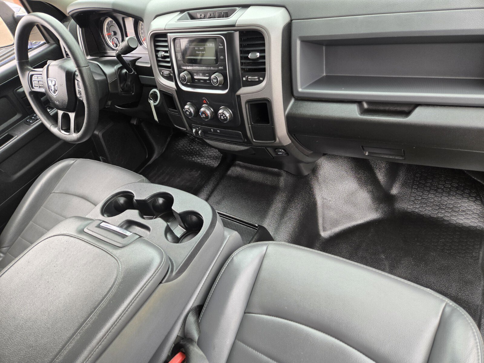 Used 2018 RAM 3500 Tradesman image 14