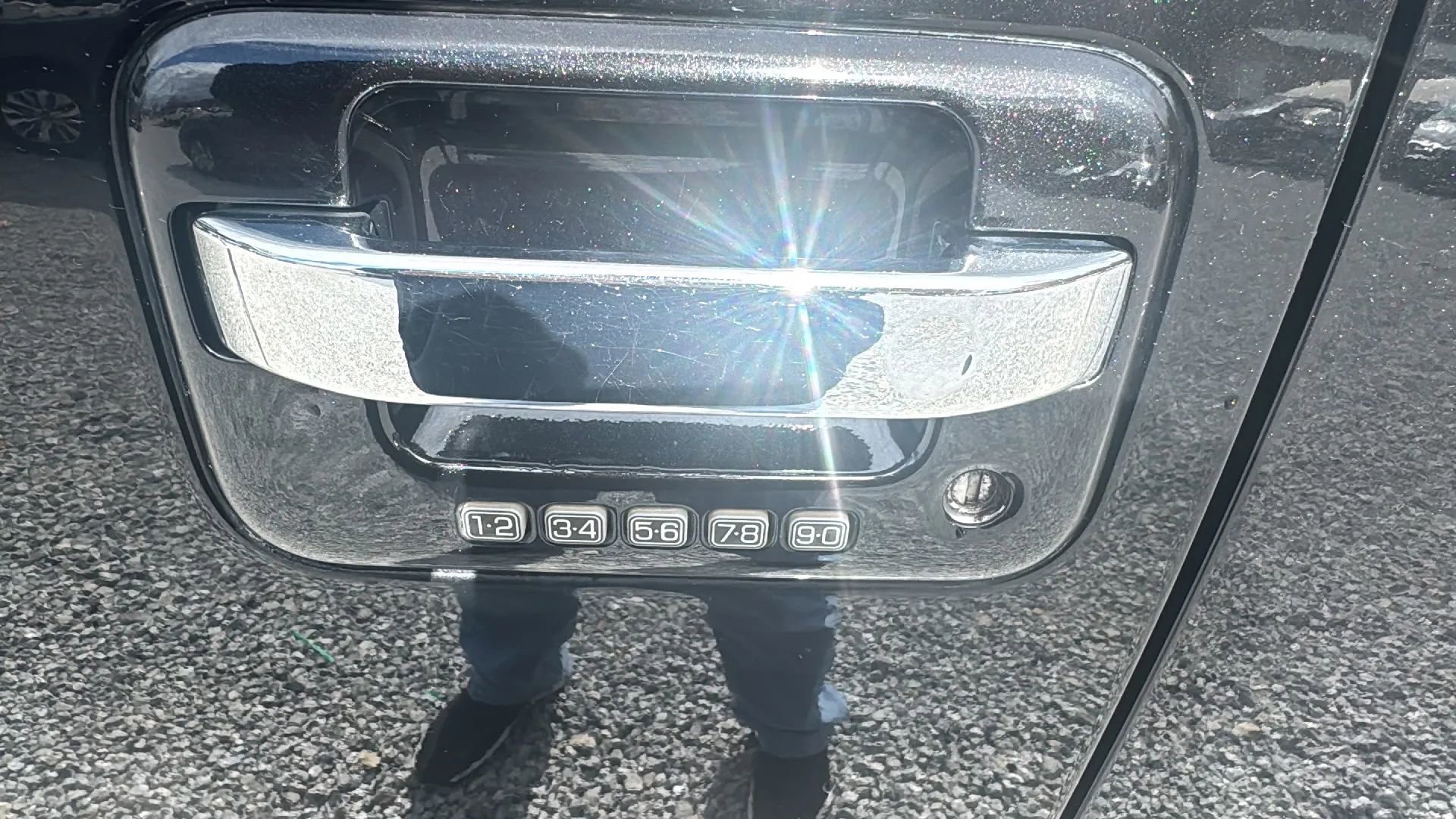 Used 2013 Ford F150 Lariat w/ Luxury Equipment Group image 11