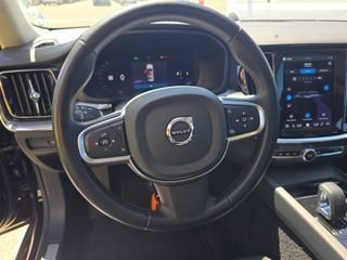 Used 2024 Volvo S60 B5 Core image 3