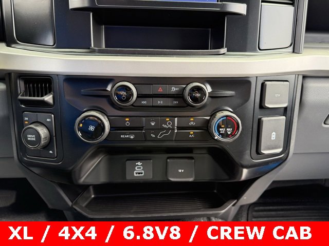 New 2026 Ford F250 XL w/ XL Chrome Package image 18