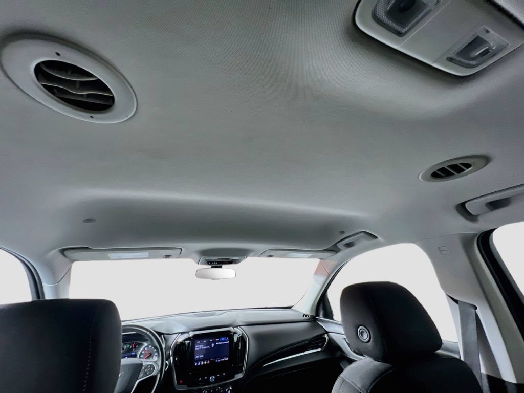 Used 2020 Chevrolet Traverse LT w/ LPO, Blackout Package AWD/4WD image 39