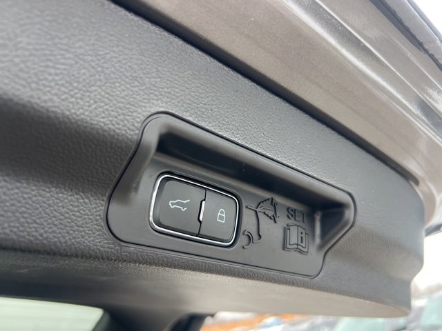 Certified 2023 Ford Explorer XLT w/ Class IV Trailer Tow Package image 23