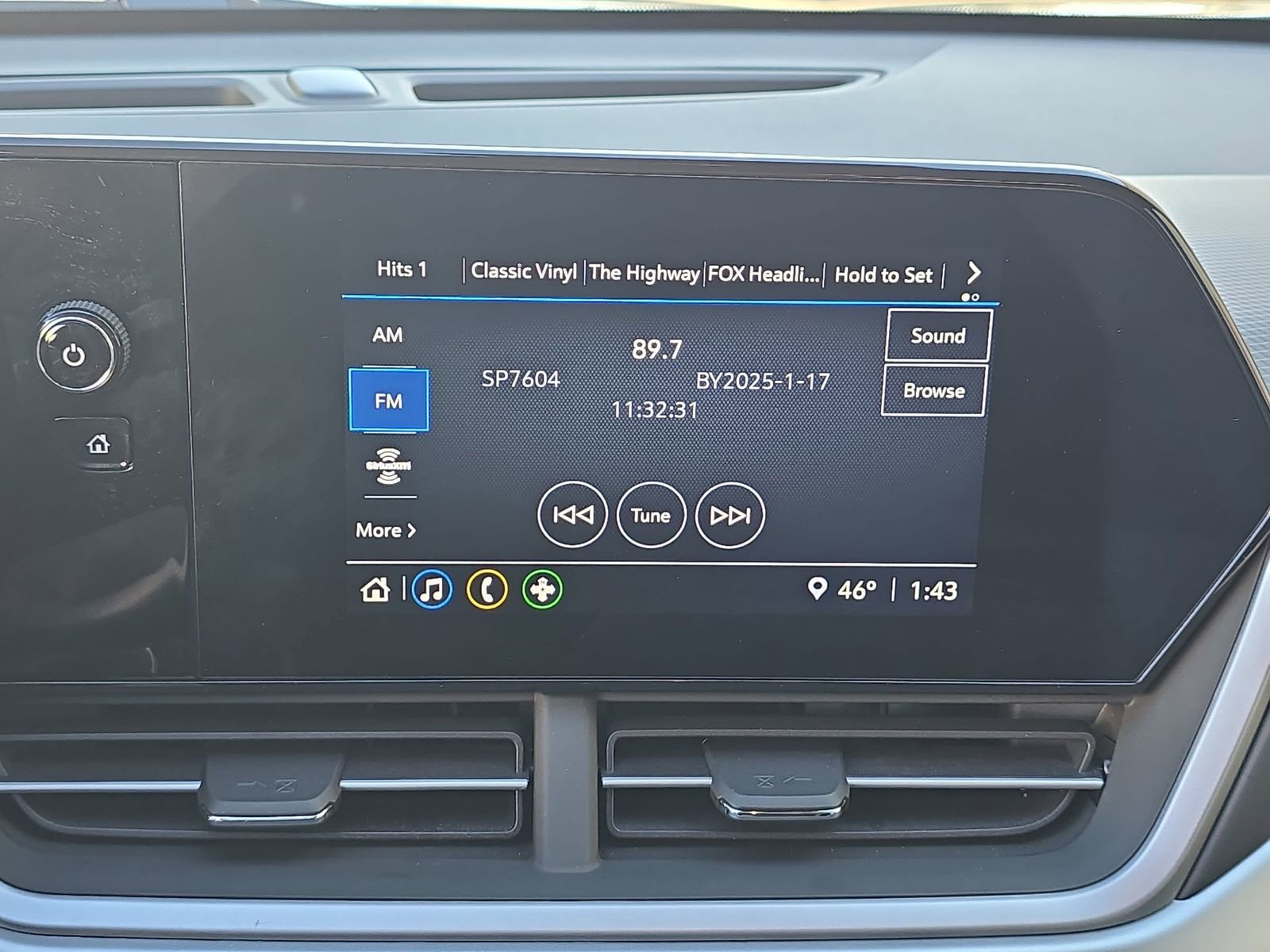 Used 2025 Chevrolet Trax LS w/ Driver Confidence Package image 26