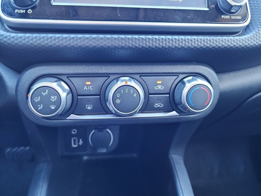 Used 2023 Nissan Kicks S image 28