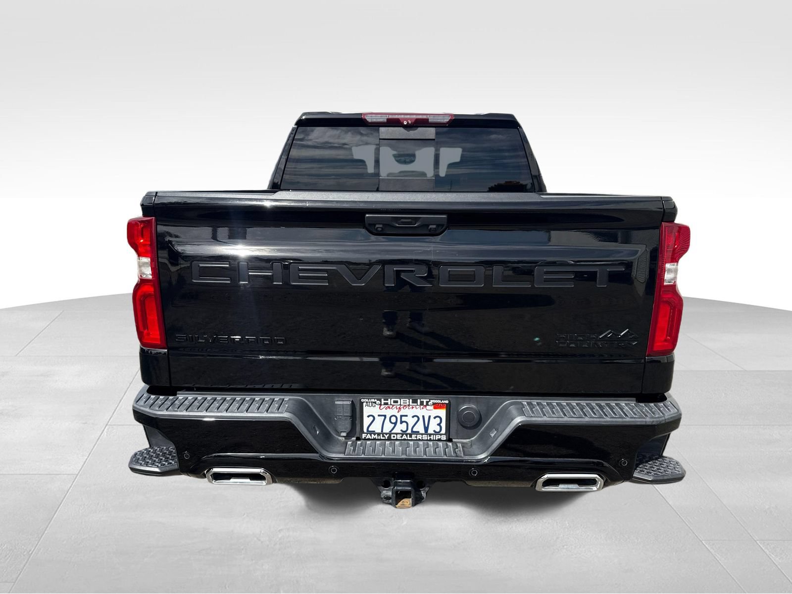 Used 2023 Chevrolet Silverado 1500 High Country w/ Technology Package AWD/4WD image 4