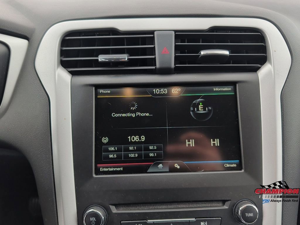 Used 2016 Ford Fusion SE image 21