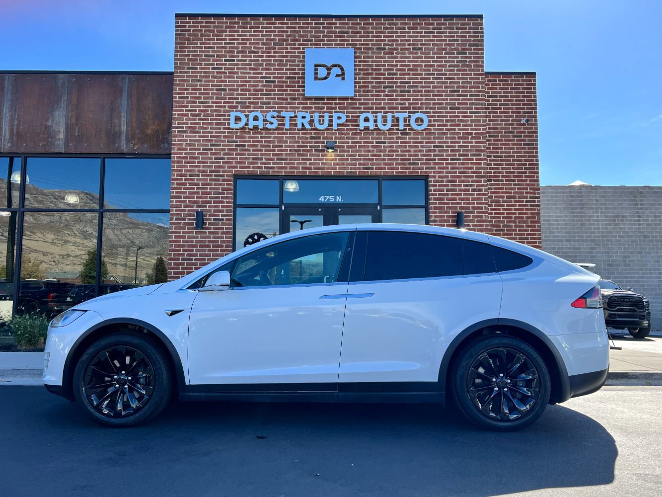 Used 2021 Tesla Model X Long Range image 3