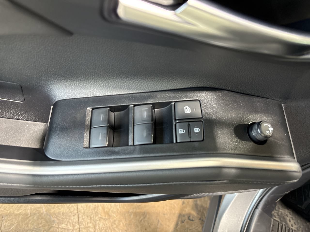 New 2026 Toyota Highlander XSE AWD/4WD image 13