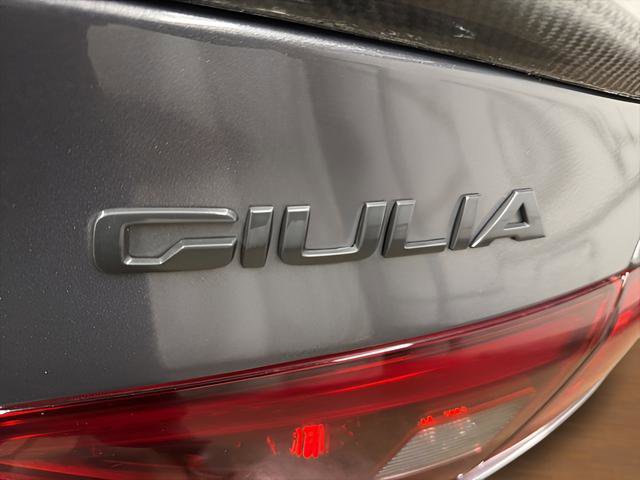 Used 2018 Alfa Romeo Giulia Ti Sport w/ Quick Order Package 22S Sport AWD/4WD image 9