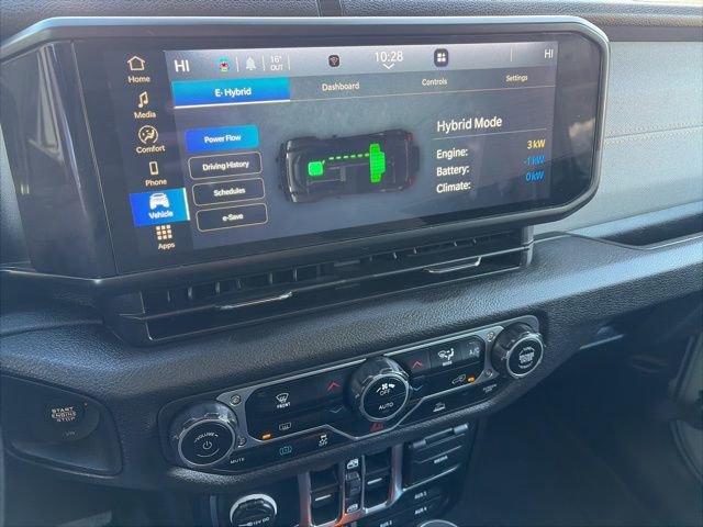 Used 2024 Jeep Wrangler Unlimited image 18