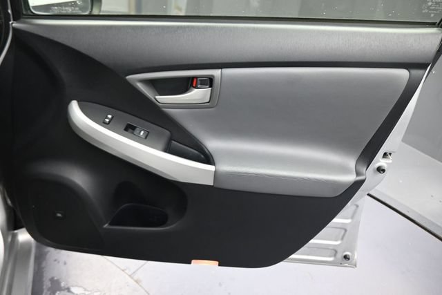 Used 2015 Toyota Prius Five FWD image 21