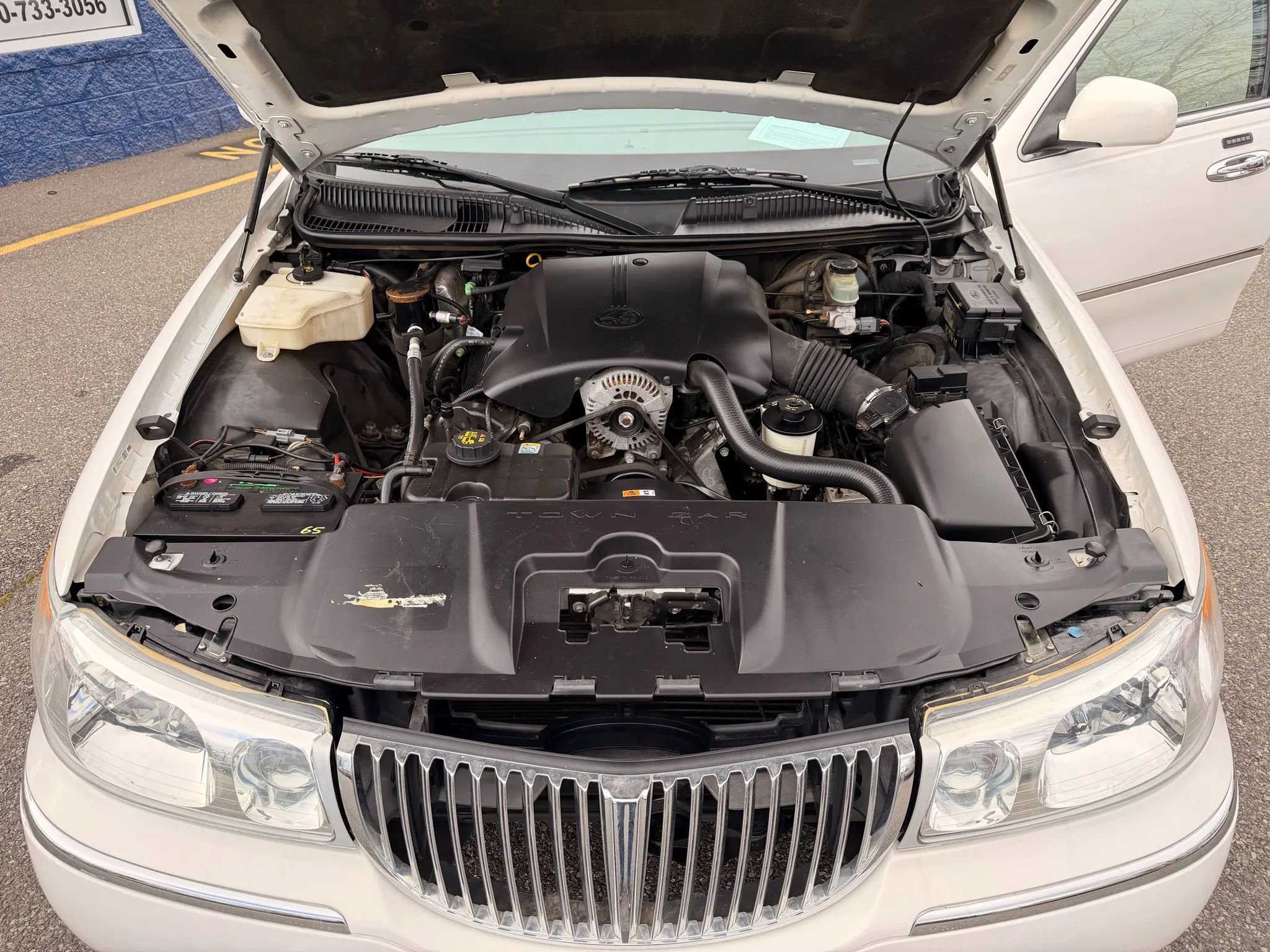 Used 2001 Lincoln Town Car Executive image 18