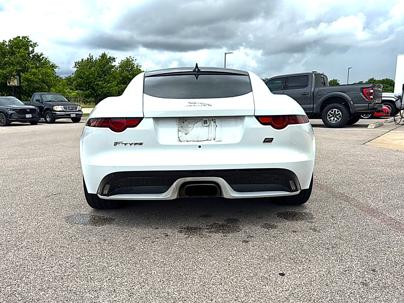 Used 2020 Jaguar F-TYPE Coupe RWD image 6