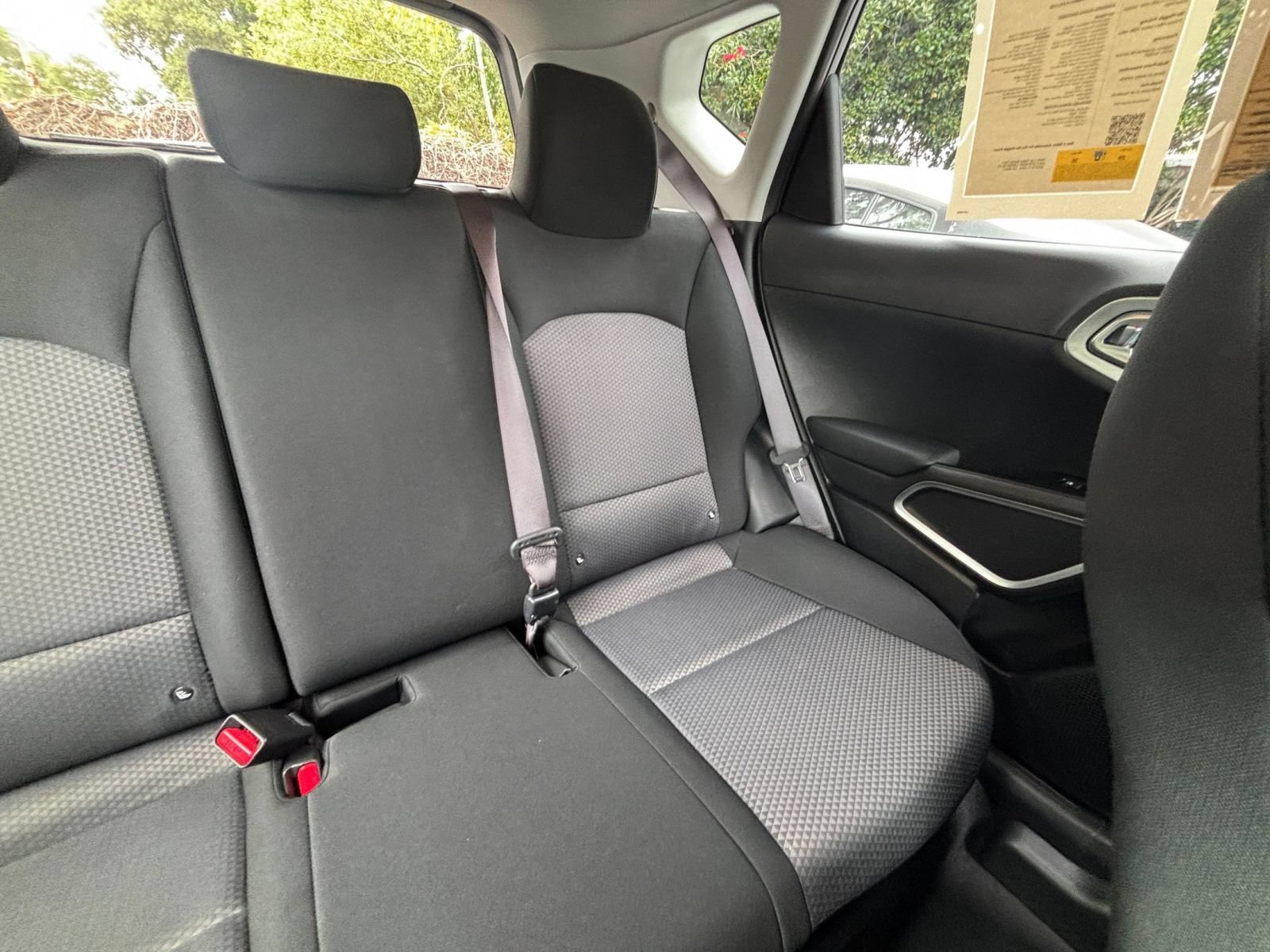 Used 2025 Kia Soul LX w/ LX Technology Package FWD image 30