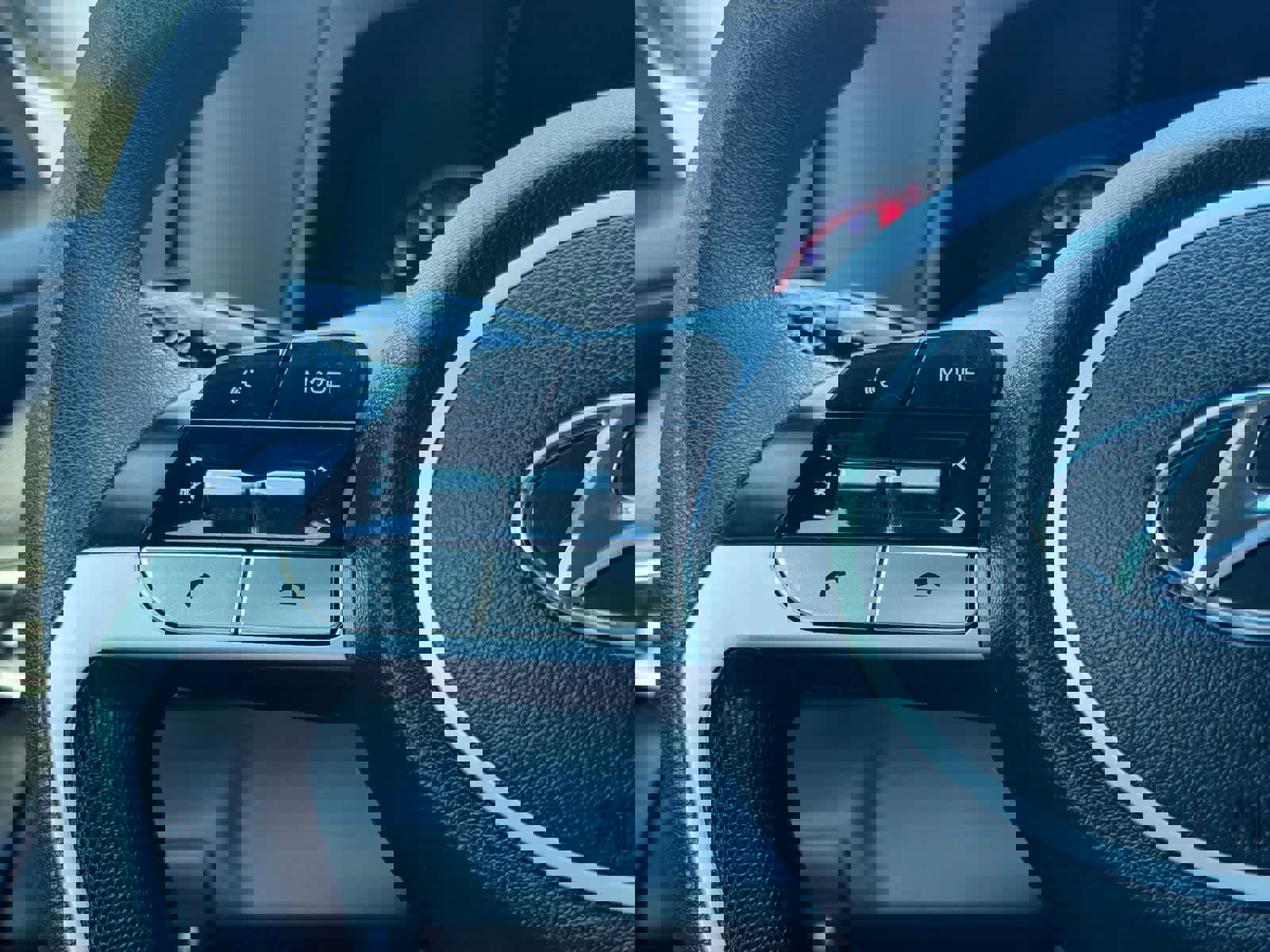 Used 2023 Hyundai Elantra SEL FWD image 24