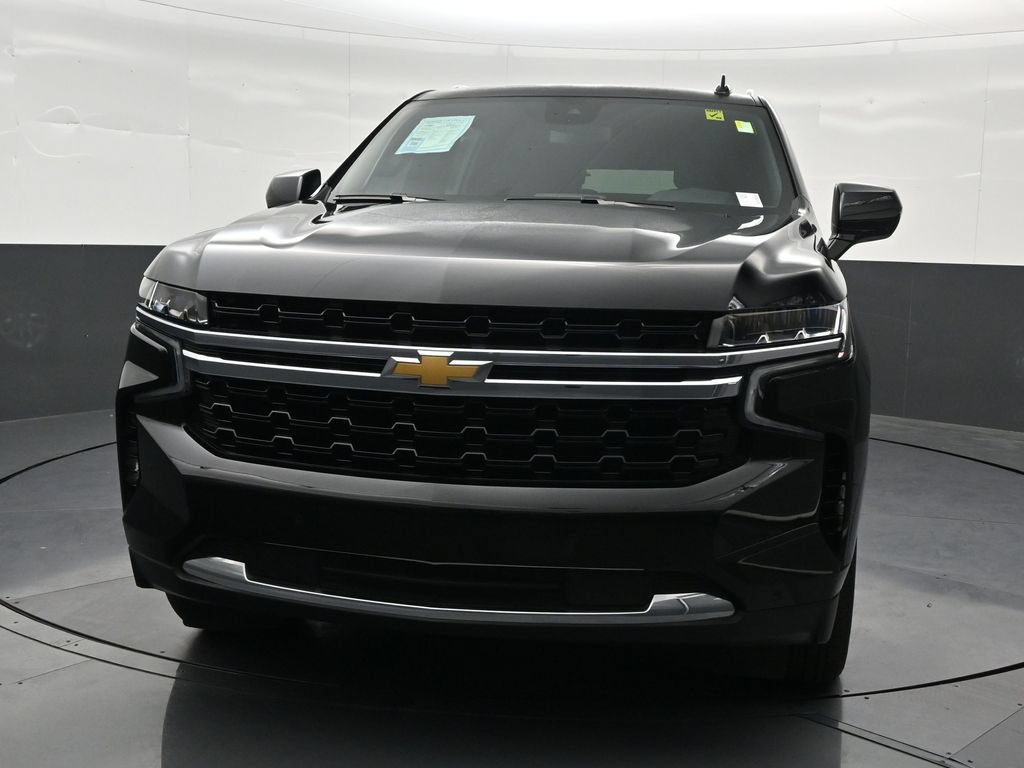 Used 2024 Chevrolet Suburban LS RWD image 9