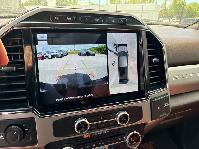 Used 2022 Ford F350 King Ranch w/ King Ranch Ultimate Package AWD/4WD image 13