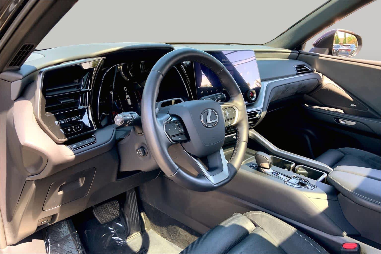 Certified 2025 Lexus TX 350 AWD w/ Technology Package image 18
