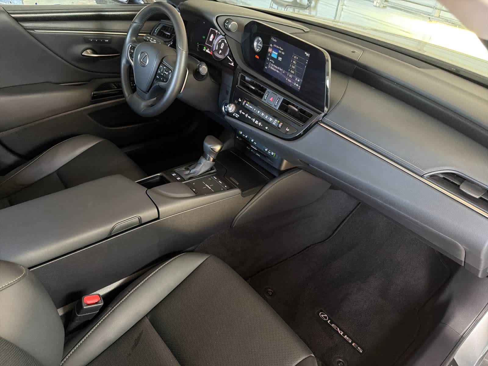 Used 2022 Lexus ES 300h w/ Premium Package FWD image 15