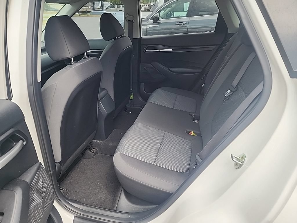 Used 2023 Kia Seltos LX AWD/4WD image 11