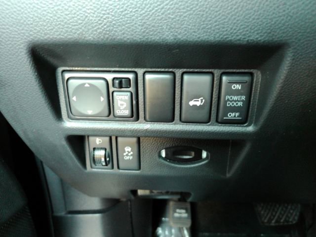 Used 2017 INFINITI QX70 AWD image 32