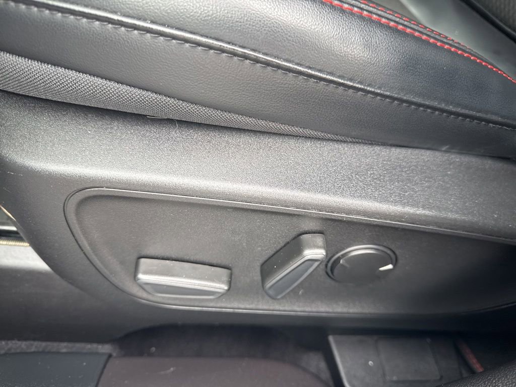 Used 2023 Ford Escape ST-Line w/ Tech Pack #1 AWD/4WD image 17