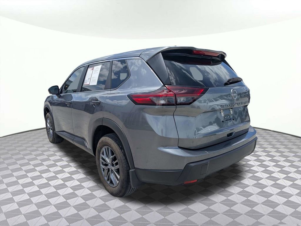 Used 2026 Nissan Rogue S FWD image 5