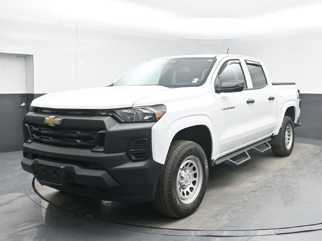 Used 2024 Chevrolet Colorado W/T w/ WT Convenience Package AWD/4WD image 10
