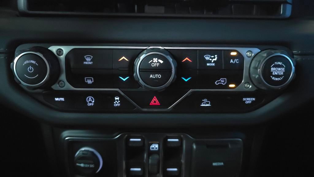 Used 2024 Jeep Gladiator Rubicon image 33