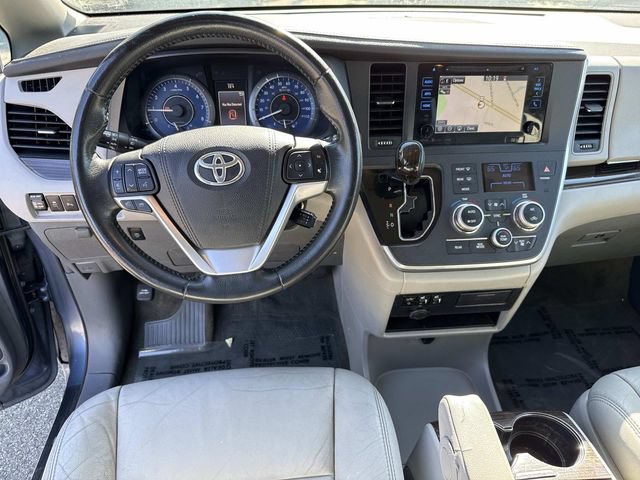 Used 2016 Toyota Sienna XLE w/ XLE Navigation Package FWD image 18