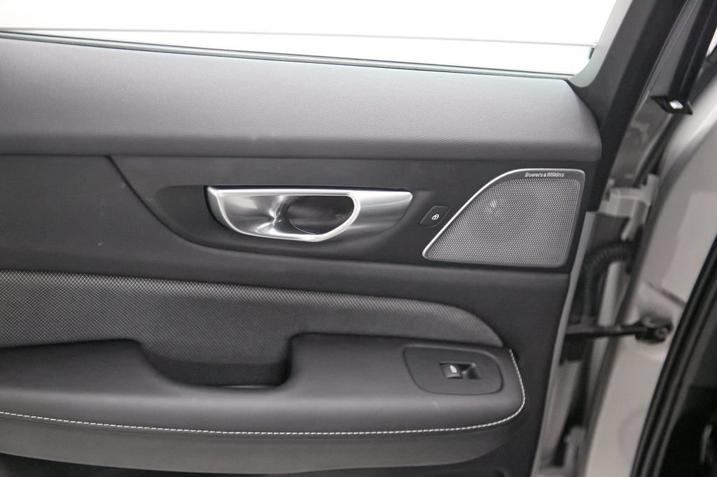 Certified 2024 Volvo V60 T8 Polestar AWD/4WD image 22
