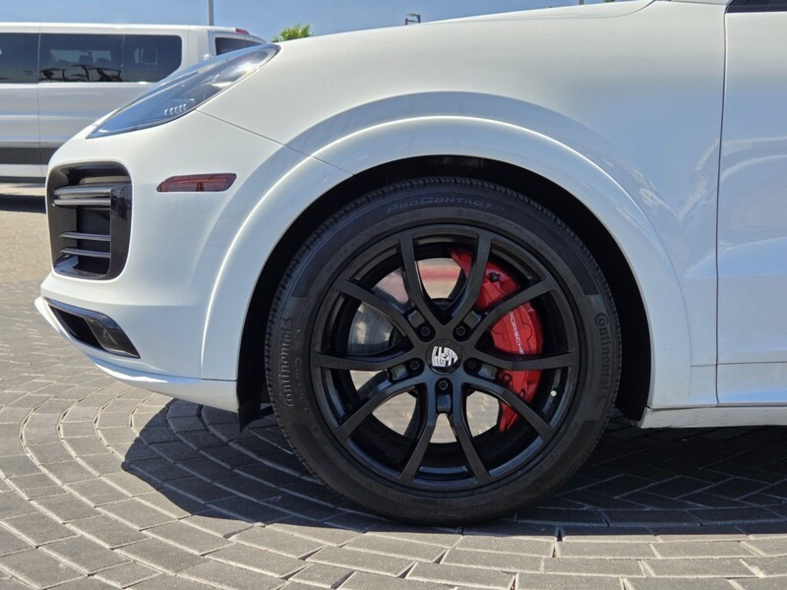 Used 2022 Porsche Cayenne Turbo AWD/4WD image 12