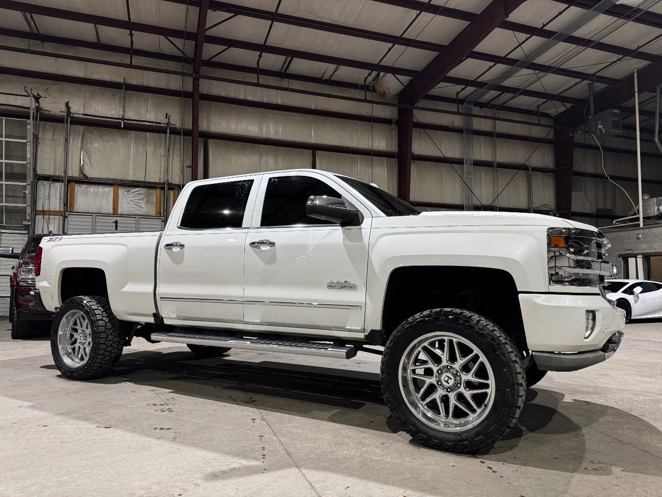 Used 2018 Chevrolet Silverado 1500 High Country image 3