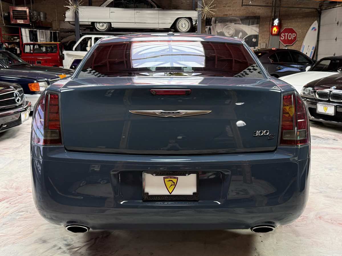 Used 2014 Chrysler 300 S w/ Luxury Group RWD image 5