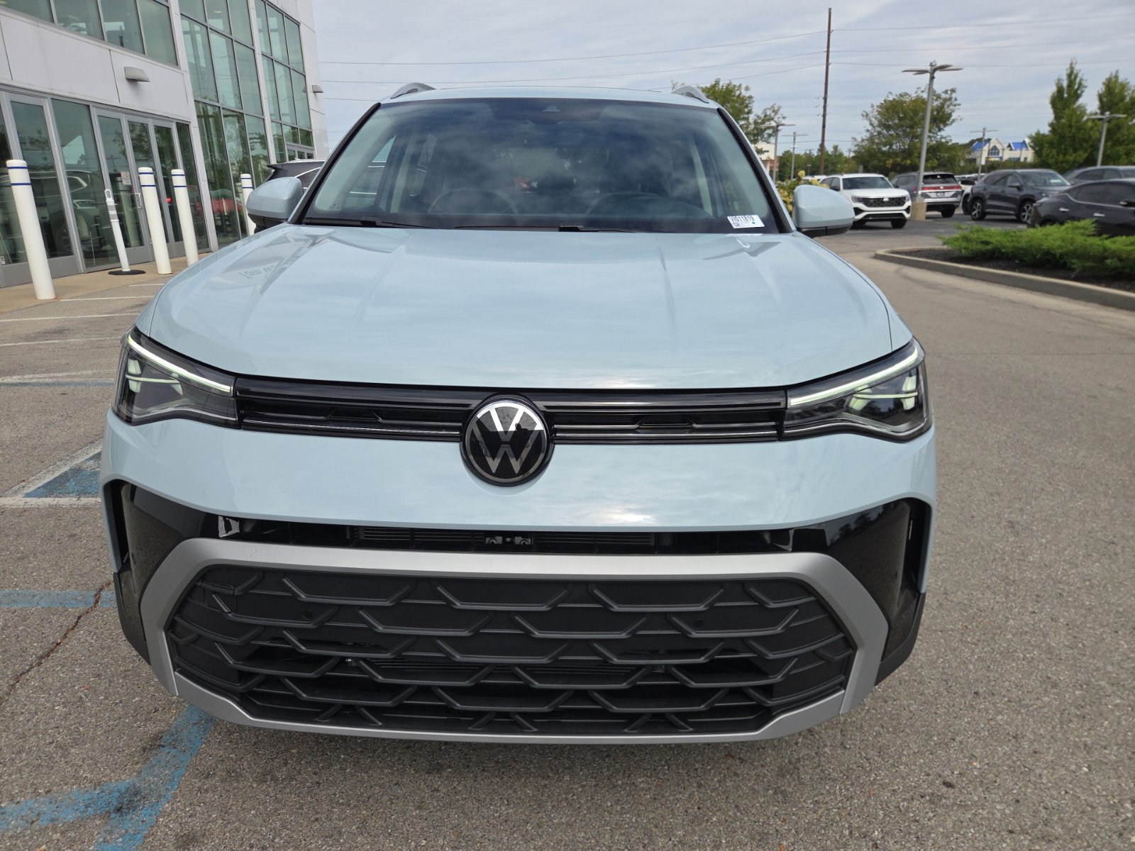 New 2027 Volkswagen Taos SE FWD image 13