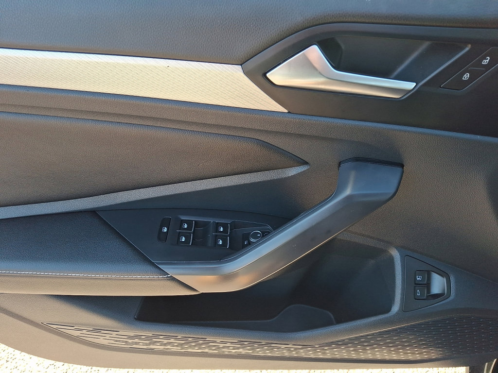 Used 2024 Volkswagen Jetta S image 22