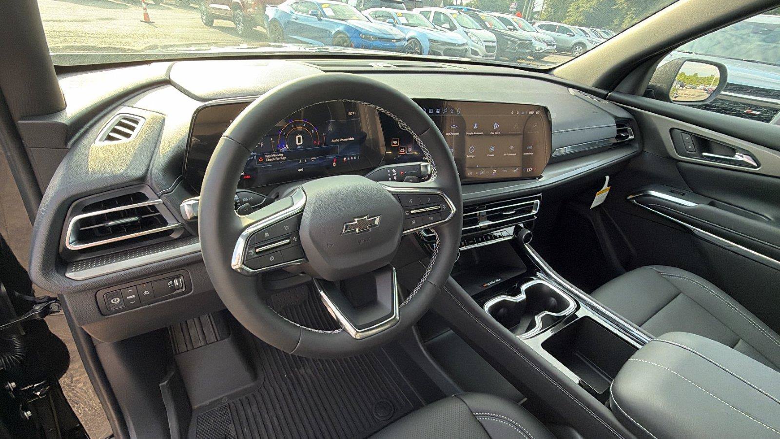 New 2027 Chevrolet Traverse LT w/ Midnight/Sport Edition FWD image 3