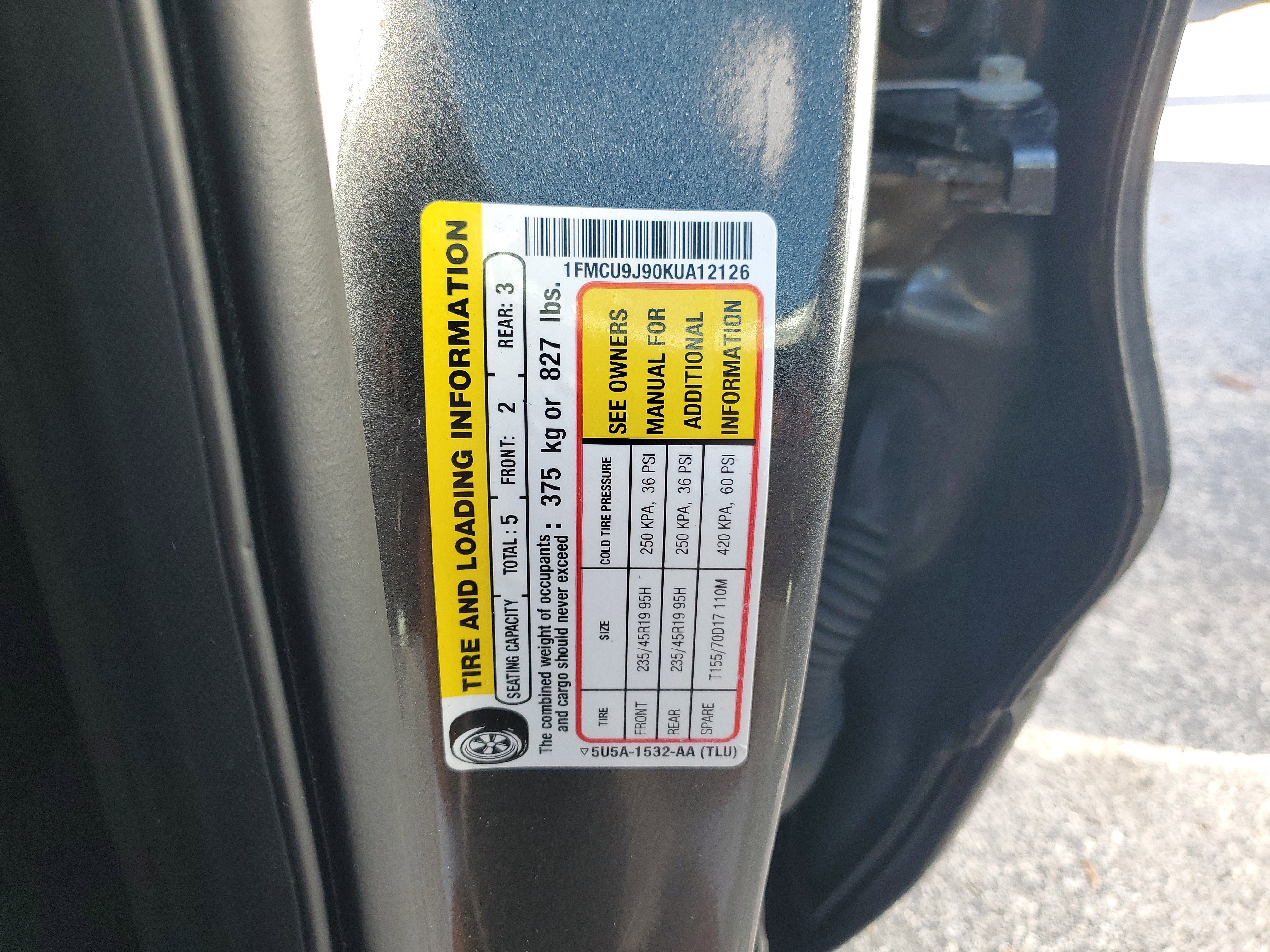 Used 2019 Ford Escape Titanium image 32