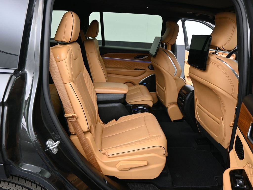 Used 2024 Jeep Grand Cherokee L Summit image 42