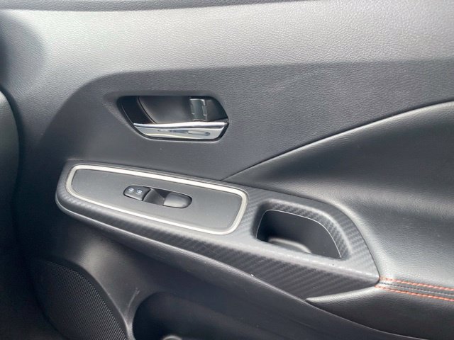 Used 2025 Nissan Versa SR FWD image 18