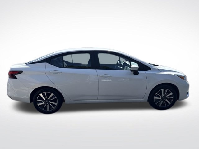 Used 2024 Nissan Versa SV FWD image 10