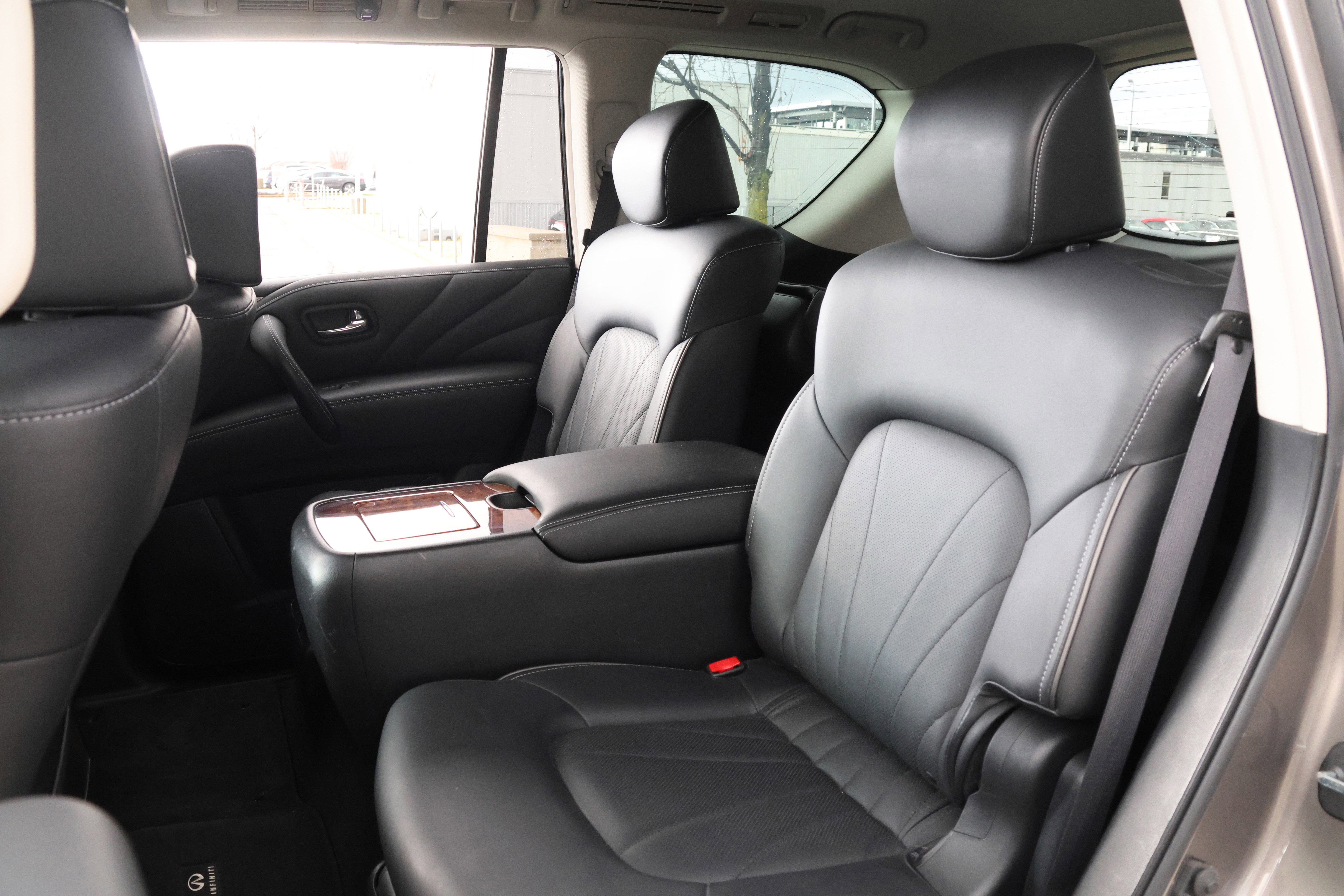 Used 2017 INFINITI QX80 2WD w/ Deluxe Technology Package image 37