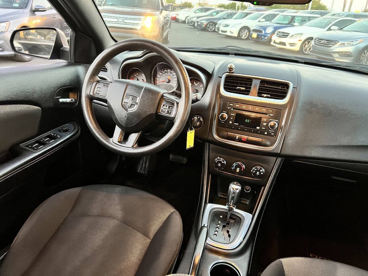 Used 2014 Dodge Avenger SE FWD image 14