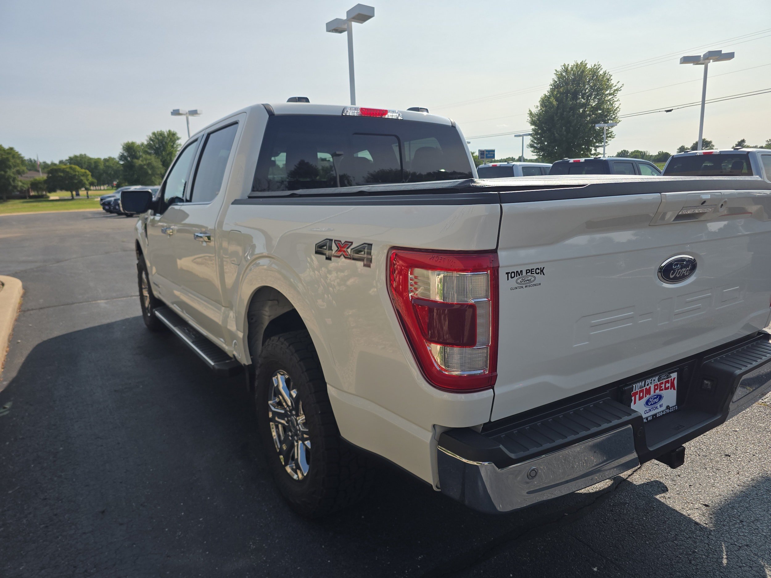 Used 2022 Ford F150 Lariat w/ Equipment Group 502A High AWD/4WD image 3