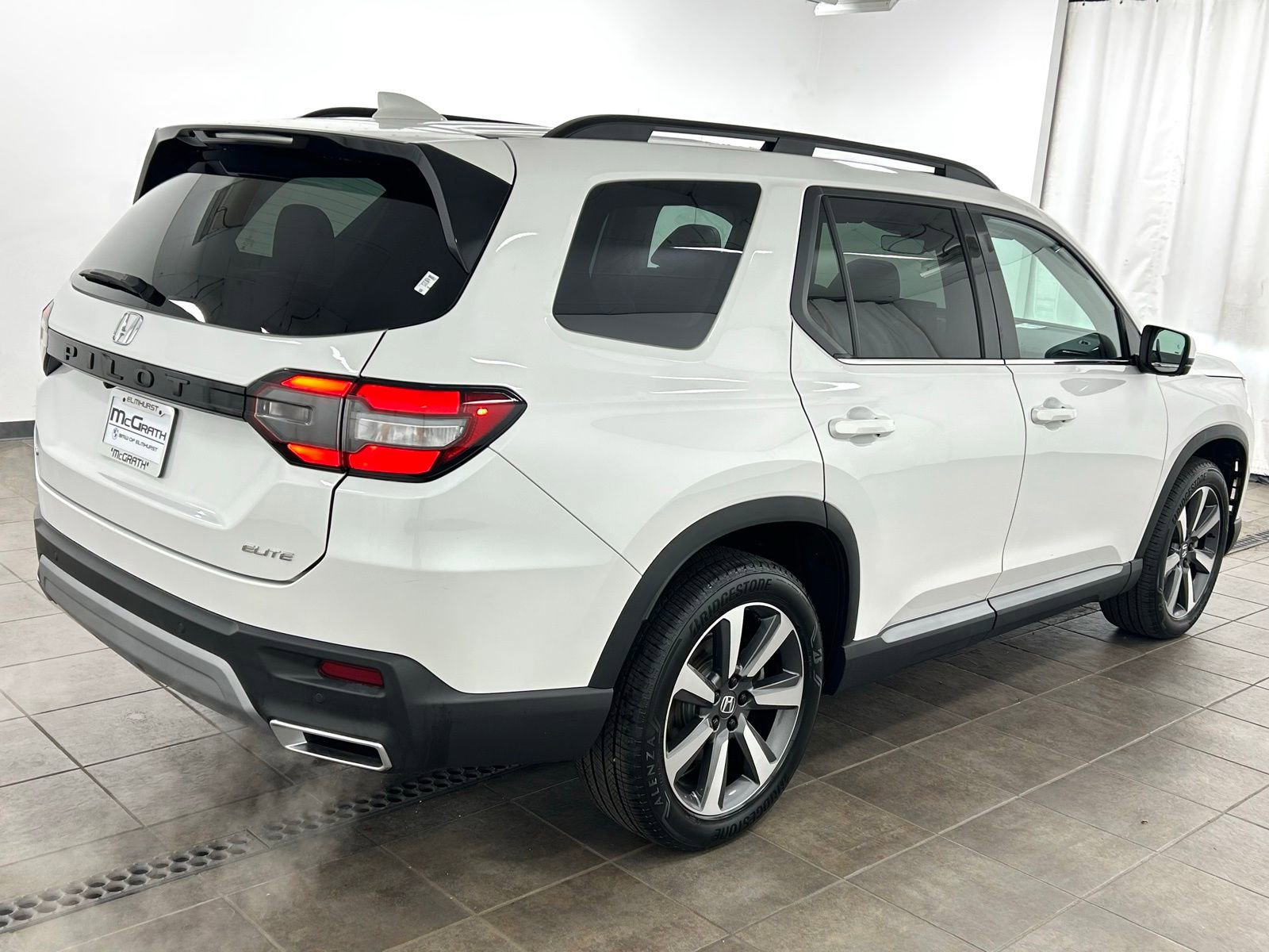 Used 2023 Honda Pilot Elite image 5